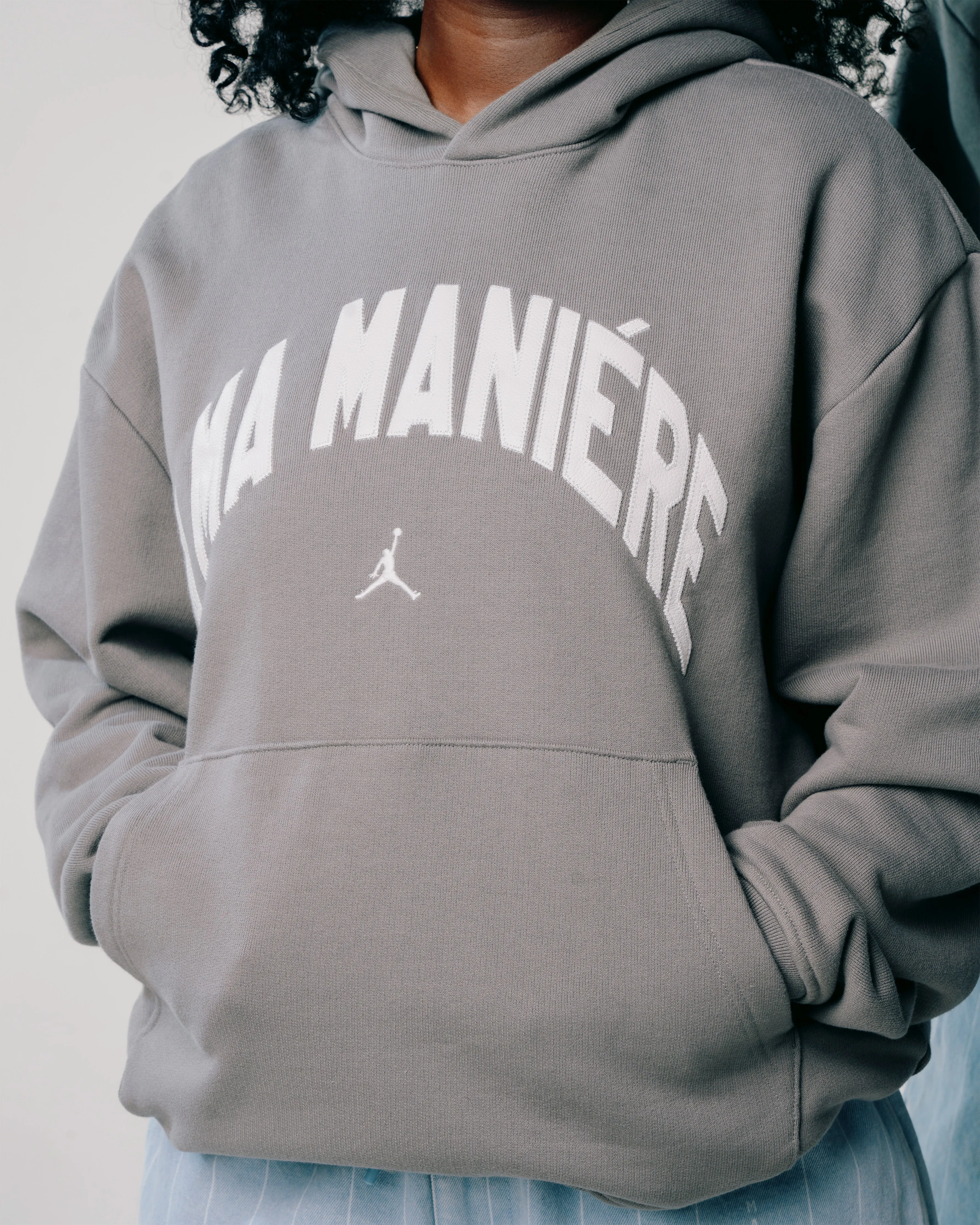 A MA MANERE HOODIE