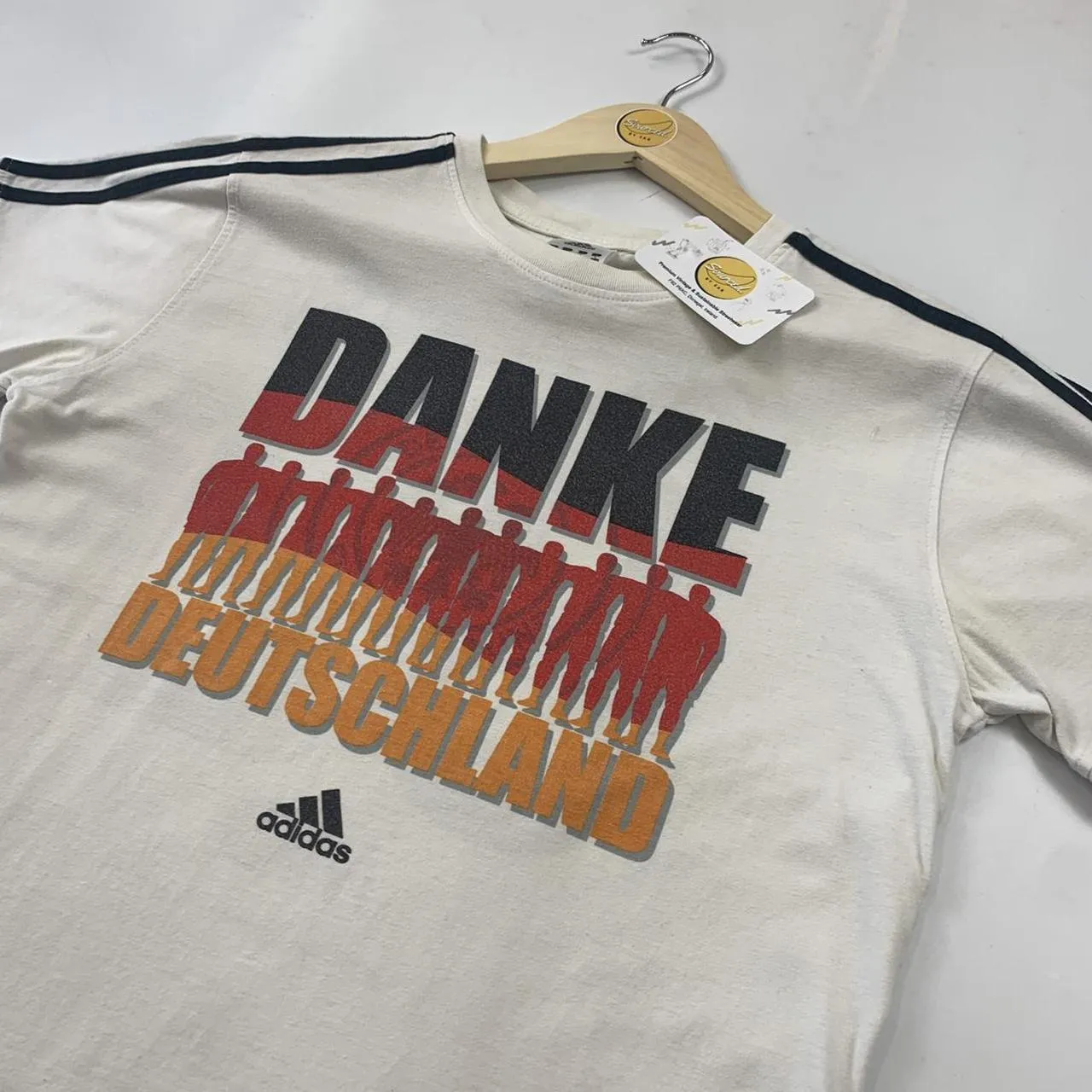 Adidas Danke Deutschland T-shirt (XS Men/S Women)