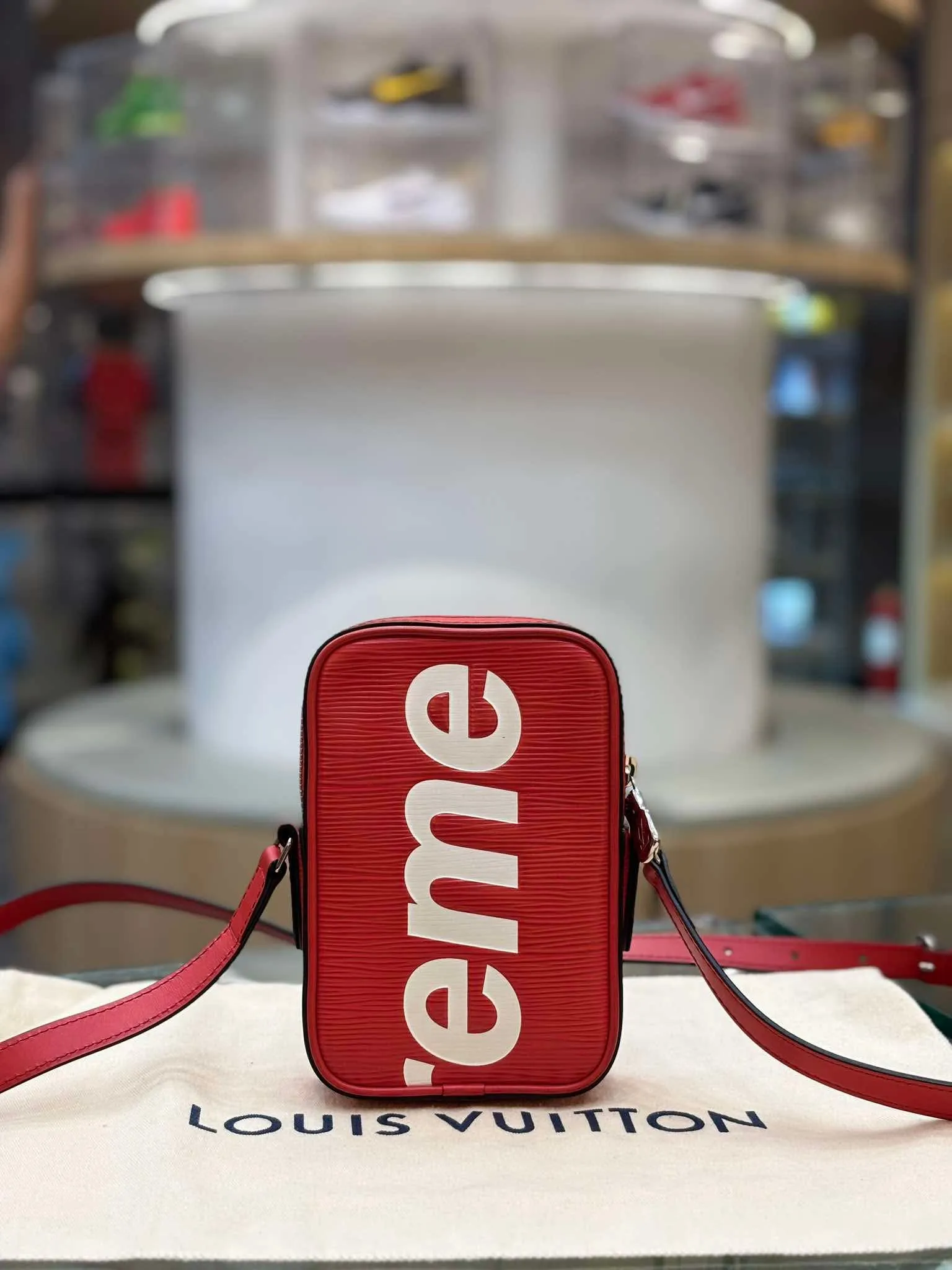 Louis Vuitton x Supreme DanubeEpi PPM Red (Pre-owned)