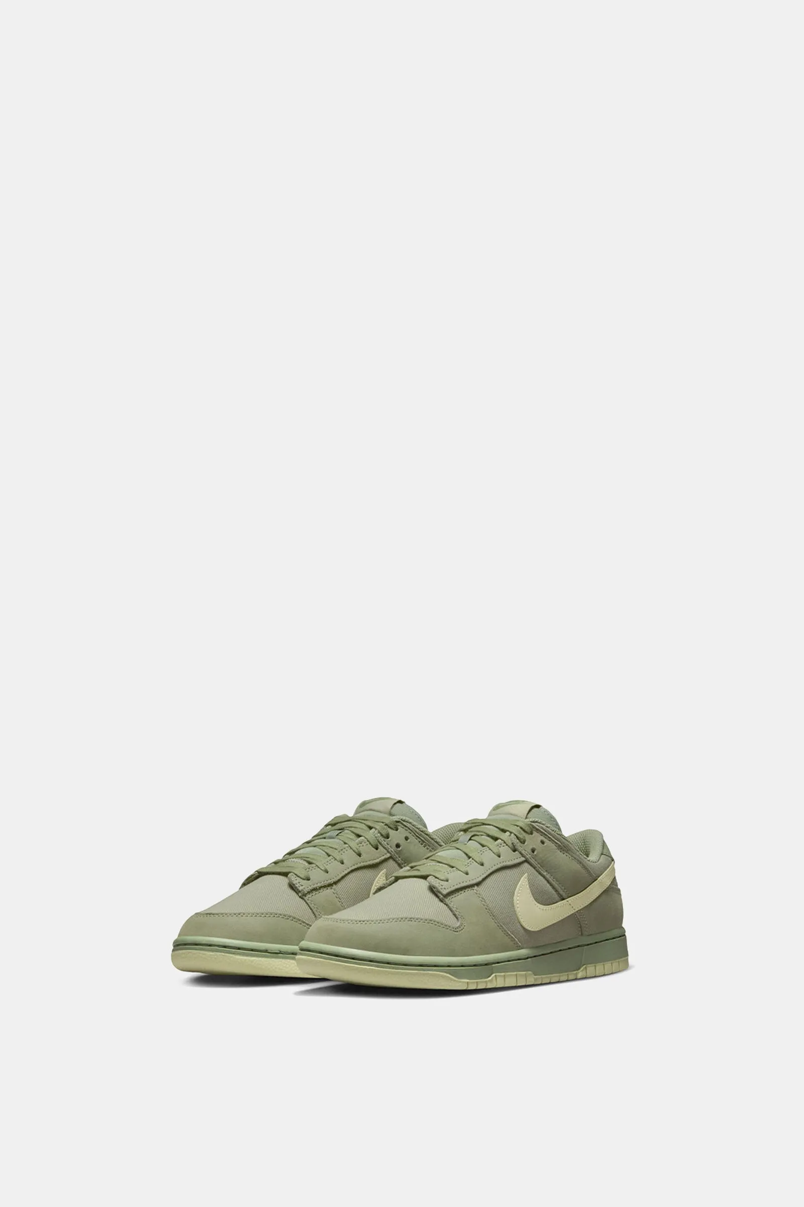 Nike Dunk Low Premium