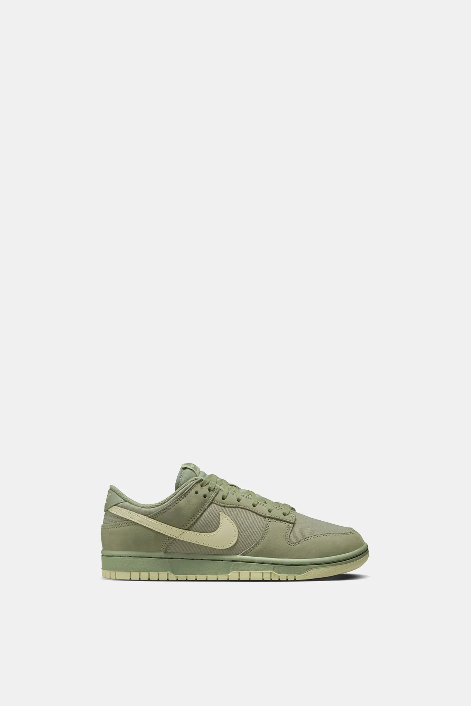 Nike Dunk Low Premium