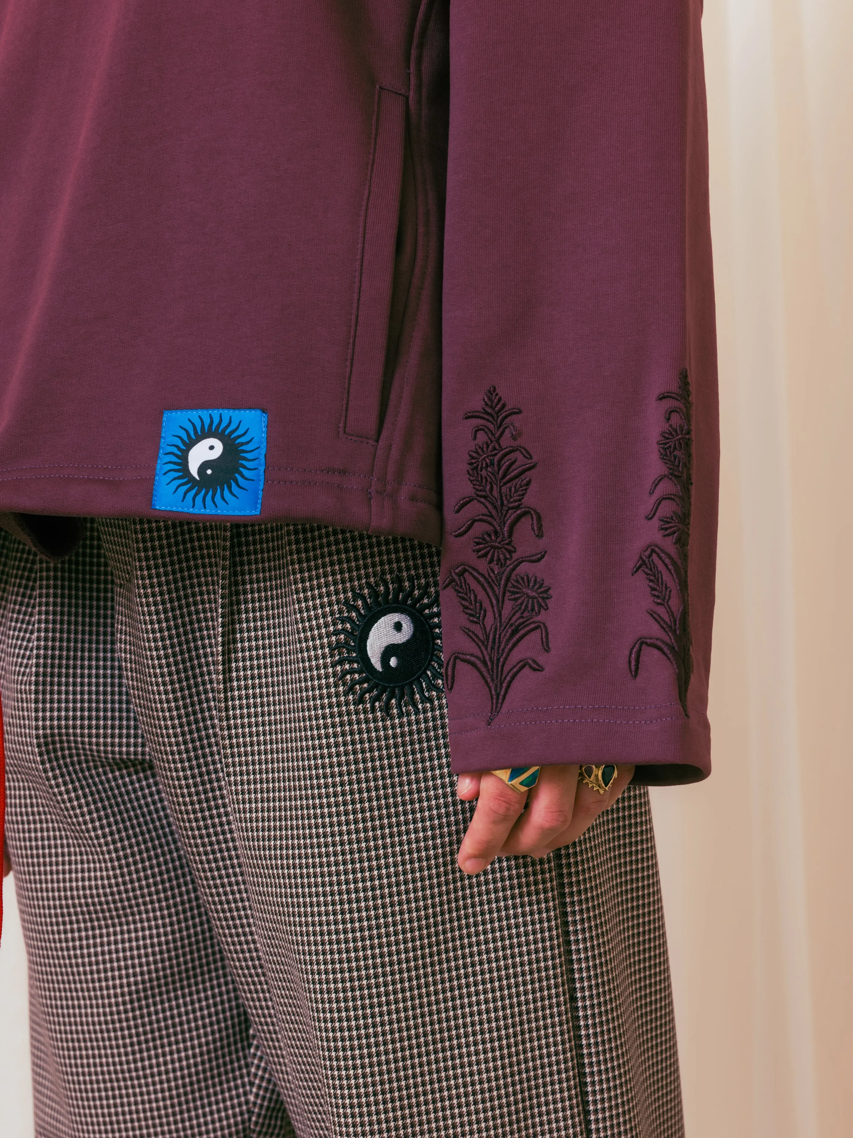 Smile   Wave Patron Hood Eggplant